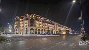 bán dinh thự tại ngã 6 thành phố bắc giang