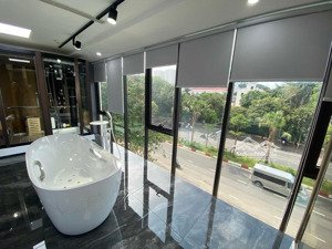 phố hoàng quốc việt, 291m2/9t, ô tô 10m, 250 tỷ. sổ đỏ cất két