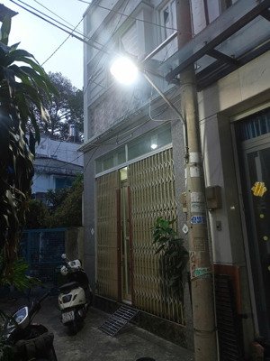 cho thuê nhà hẻm 3m(bg) hồng bàng, p. 16, quận 11 giá 10tr/th