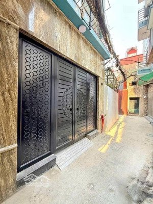 bán tòa ccmn tại giáp bát, 71m2 6 tầng, 14 phòng khép kín full nội thất, doanh thu 800tr/năm