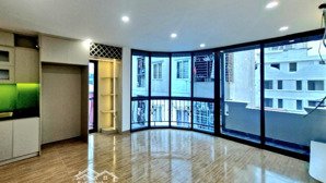 cầu giấy- nhà đẹp 7 tầng thang máy- ngõ thông- full nội thất châu âu, chủ cần bán gấp giảm gần 1 tỷ
