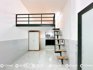 khai trương duplex trệt cửa sổ trời, gác cao 2m, ngay ngã tư bốn xã
