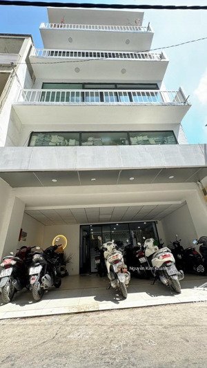 toà nhà 5 tầng hxh - 105m 5 tầng - ngã tư lê văn sỹ - có thang máy - hdh văn phòng 72tr/tháng