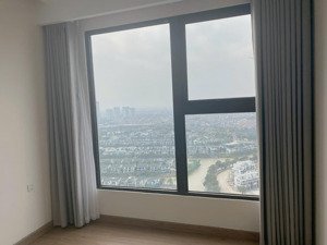 cần vốn kinh doanh bán căn hộ 2 phòng ngủ 2wc 68m2 sky oasis ban công đông nam, giá 4tỷ150