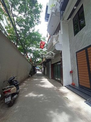 chung cư mi ni siêu đẹp, mặt ngõ thông, ô tô vào nhà. full nội thất đẹp, 10 phòng khép kín