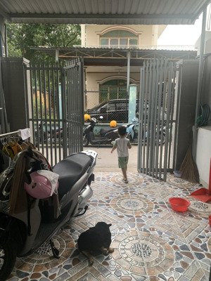 bán nhà 1/ lê hồng phong gần đại học tdm, nhà có 2pn, đường sân ô tô giá hiếm rẻ gần bằng giá đất