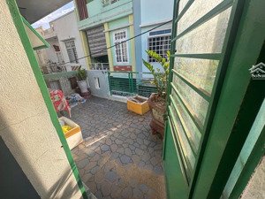 nhà 2 tầng - hoàng diệu - kiệt rộng gần 4m thông tứ hướng. nguyễn hoàng vào rất gần. dt 65m2