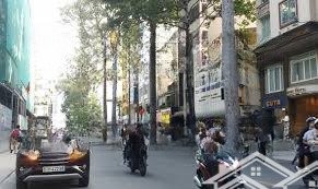 chính chủ bán nhà mt trần quang khải, 5 tầng, có thang máy. giá 24 tỷ. lh thảo