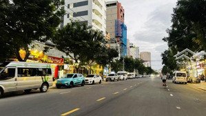 lô kẹp cống - kề lô gốc hồ nghinh - dt 98m2 - ngang 5m - cách biển 300m - xây 6,5 tầng, giá 9tỷ79