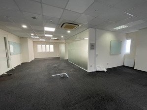 còn trống diện tích 66m2 trên tòa nhà 9 tầng số 22 lý tự trọng, hồng bàng, hải phòng