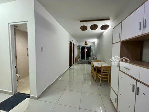 bán căn hộ 8x plus, loại căn 2pn - 2wc, nhà đẹp đủ nội thất. nhà đã có sổ hồng, hỗ trợ vay bank.