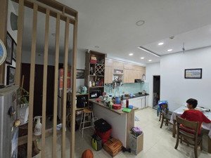 bán căn hộ topaz city- 95m2 3 phòng 2wc nhà đang ở- tầng trung, view quận 1- 3 tỷ 6 bao hết