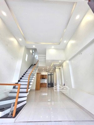 cho thuê nhà đường võ văn ngân, linh chiểu, thủ đức, 3pn, hẻm xe tải, nhà mới sạch sẽ