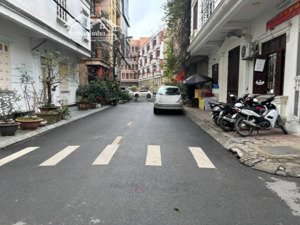 bán nhà phân lô mai dịch 68m2 - mt 5m - vỉa hè - ô tô tránh nhau đường nhựa