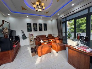cho thuê nhà 1 trệt 3 lầu căn góc 4pn, 4wc đường dx 049, phú mỹ, thủ dầu một, bình dương