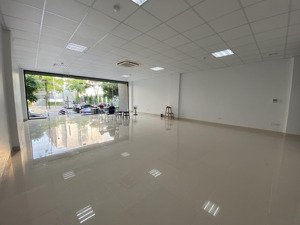 cho thuê sàn văn phòng mặt phố trần thái tông giao duy tân, dt 100m2, 120m2, 220m2