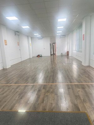 cho thuê sàn đẹp xuất sắc tại đường 3/2, q10, hcm, 40 triệu, 130 m2