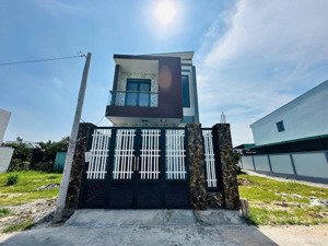 cần bán nhà ở gần trường học - tân thông hội - mới 100%