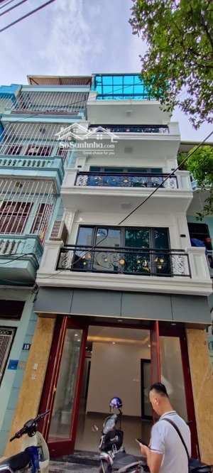 cho thuê nhà khu đô thị văn phú, hà đông, dt 90m2 x 4t, mt 5m ô tô đỗ cửa giá 17 triệu/tháng