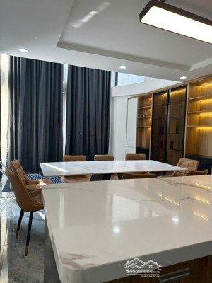 bán tòa nhà mt lý thường kiệt, p 14, q10: dt 15 x 25m, hầm 8 tầng, hđ thuê 600tr/ tháng, giá 180 tỷ