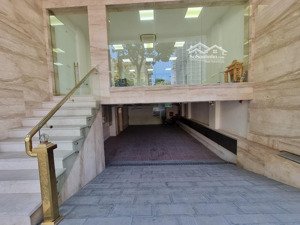 cho thuê nhà mặt phố, mbkd tại lạc long quân, nhật tân, tây hồ, hà nội, 28 triệu, 136 m2