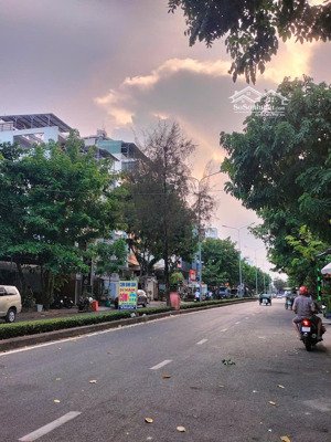 cho thuê mặt bằng kdc trung sơn, giá 10tr, 120m2 ms viêm 