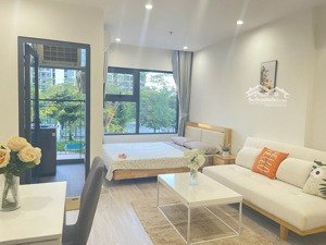 cần bán căn studio có nội thất, chính chủ, chung cư vinhomes grand park