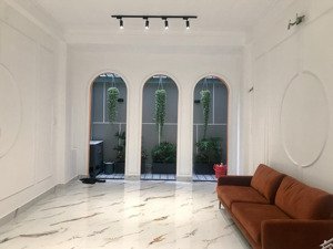 bán nhà quốc hương ngay lê văn miến thảo điền 23 tỷ