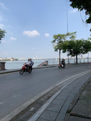 bán nhà mặt phố trích sài - hồ tây lô góc 3 mặt thoáng thang máy hiếm có khó tìm