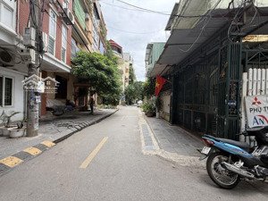 bán nhà phân lô vip kim đồng, ô tô vào nhà vỉa hè, kinh doanh, ngõ thông 2 mặt ngõ