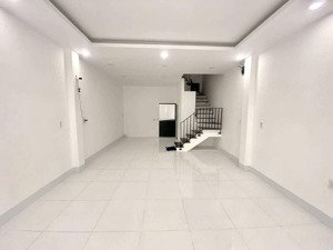 cần bán gấp phú hữu q9, giá, gần chợ, shr, lh: 