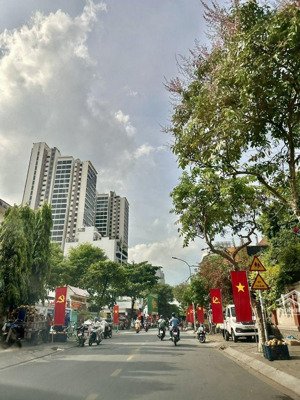 bán biệt thự 4 tầng, mặt tiền đường 59, thảo điền, quận 2.dt: 220m2 , 39.9 tỷ