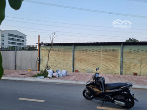 bán gấp đất mặt tiền hồ ngọc lãm, ( 28m x 83m), cho thuê kho/ xưởng thu nhập 150tr/tháng. quận 8