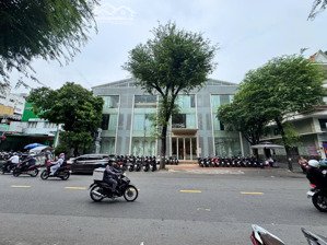 cho thuê nhà góc 583 sư vạn hạnh, p hoà hưng. tp hồ chí minh.