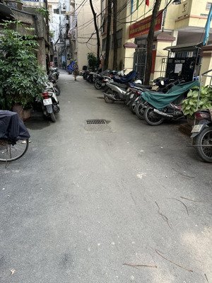 bán nhà nguyễn trãi, 49m2 , lô góc, ô tô đỗ cửa , kinh doanh , chỉ 9,x