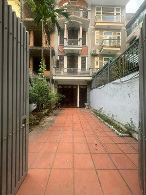 chính chủ bán nhà 4 tầng thổ cư dự án hà đô ngõ 9m nam từ liêm giá cực tốt