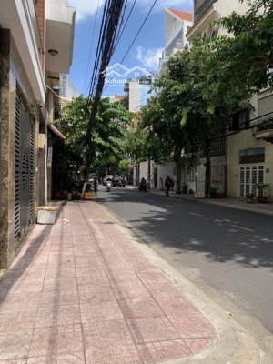 hàng hiếm vị trí đẹp căn góc 5x17m xây 5 tầng đường 10m thông nguyễn văn khối, p8