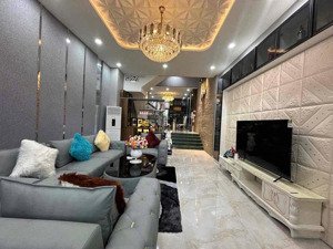 cần bán nhà 3 tầng 3 mê đường bàu tràm 3 gần đh ngoại ngữ - sẵn vào ở- nội thất siêu xịn