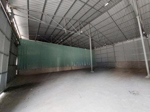 cho thuê kho nhỏ giá rẻ dt 300m2 phường phú thuận, tphcm (quận 7) có sẵn dịch vụ xe nâng, bốc xếp