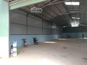 kho 300m2 giá chỉ 8 triệu gần đường phan văn định