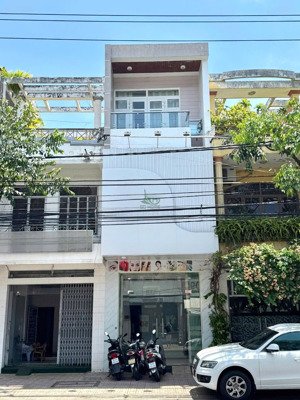 cho thuê nhà 3 tầng mặt tiền nguyễn thị minh khai giá 20 triệu/tháng