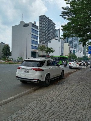 cho thuê tòa nhà văn phòng mặt tiền đường trương văn bang, 7m97x20m xây hầm 7 tầng giá 210tr/th