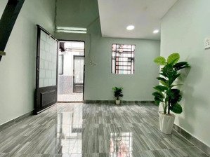 cho thuê phòng có gác 30m2 cửa sổ thoáng ngay trung tâm gò vấp