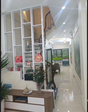 bán nhà đẹp mới koong yên duyên quận hoàng mai hà nội dt 68m 5 tầng giá 12,5 tỷ nhà ngõ ô tô đỗ