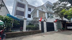 biệt thự sân vườn 3 tầng hxh hương lộ 2 quận bình tân, dt 150m2 có gara giá 12,5 tỷ