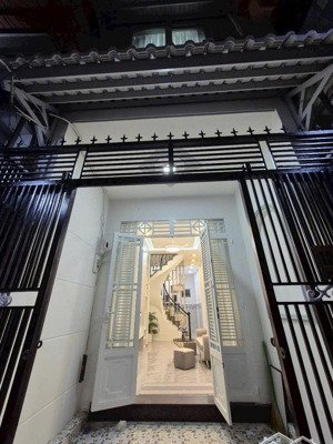 phường 3,tân bình.36m2 x 3 tầng.4 pn 3 wc. 6,1 tỷ