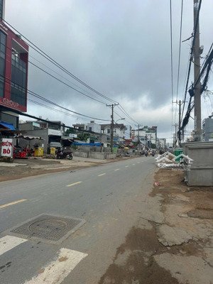 kèo thơm giá đầu tư tốt bán đất tặng nhà cấp 4 mặt tiền đường số ngay chợ cây xoài, q2