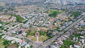 chỉ 01 lô duy nhất. hướng đông ngang 8m ngay gần chợ -192m2 giá chỉ 3.6 tỷ lh 