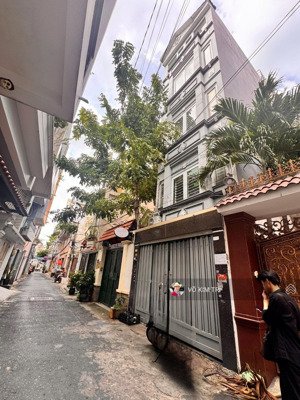 hẻm xe tải 12pn 13wc 6tầng shr hoàn công đủ giá ngộp bank 19tỷ lh: mr.trí