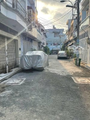 hàng ngon một đời chủ cấp 4 kiên cố, vào ở liền nhà cấp 4 còn rất mới có thể vào ở ngay hoặc xây m